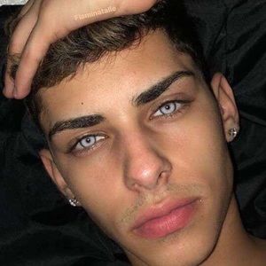 Meet your Posher, Ester